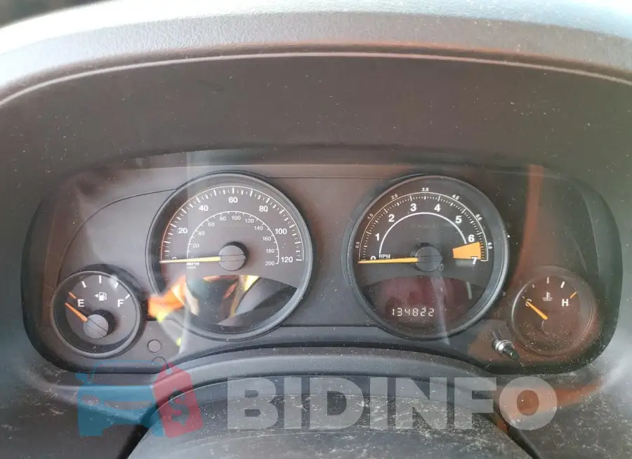 1C4NJRFB8GD668261 Photo# 9