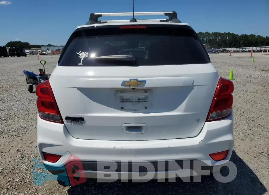 KL7CJLSB1JB598645 Photo# 6