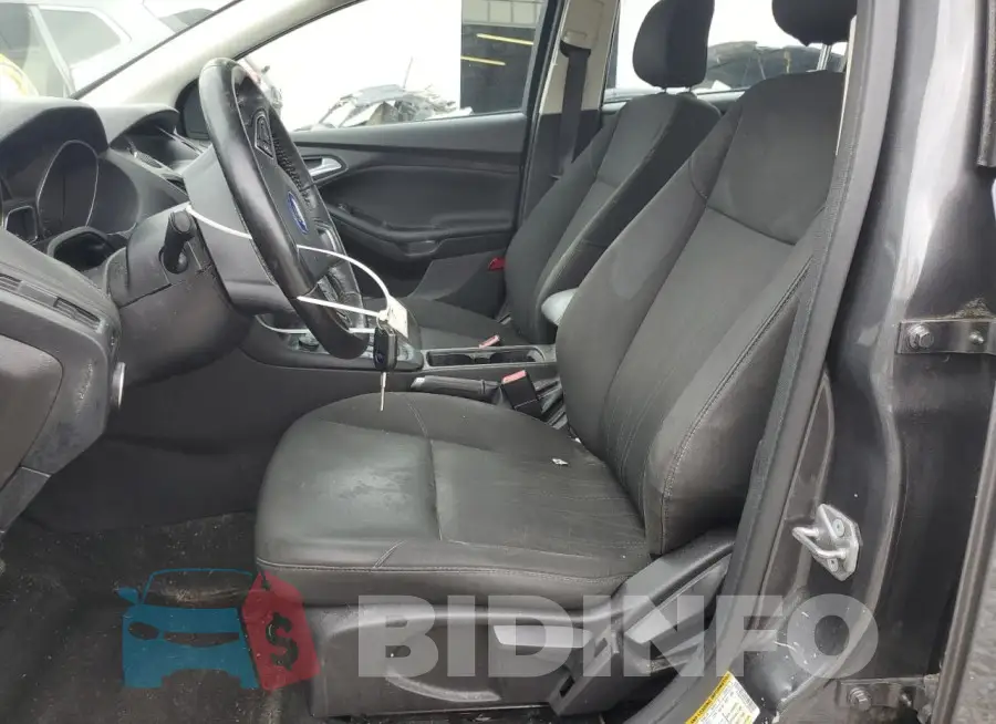 1FADP3F26JL209921 Photo# 7