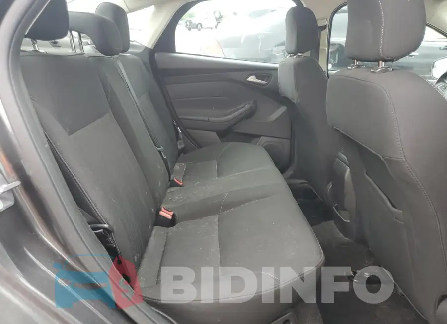 1FADP3F26JL209921 Photo# 10