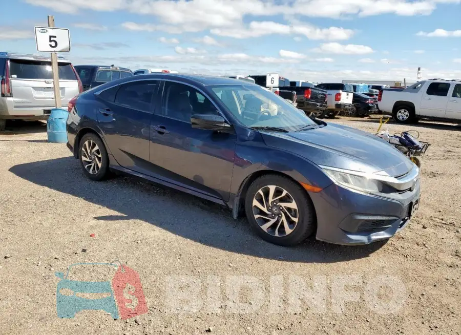 19XFC2F70HE026358 Photo# 4