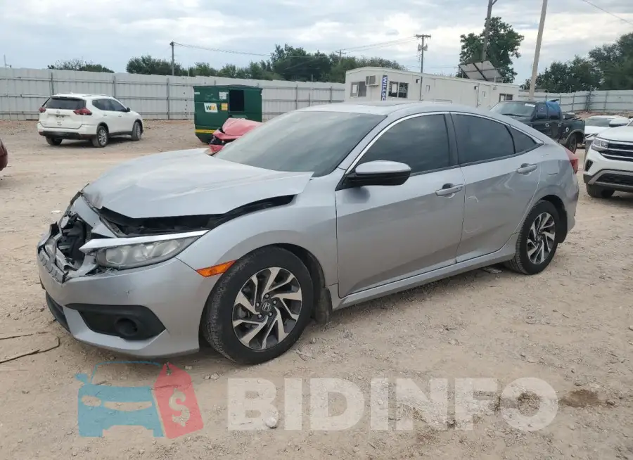 19XFC2F80HE003784 Photo# 1