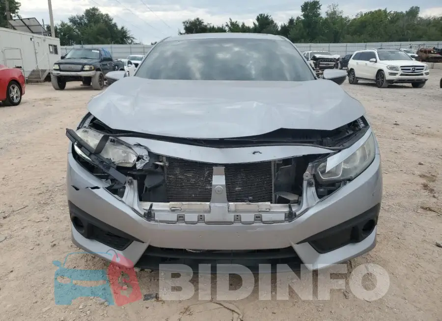 19XFC2F80HE003784 Photo# 5