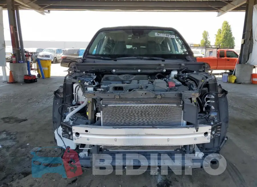 2T3F1RFV4RC445804 Photo# 5