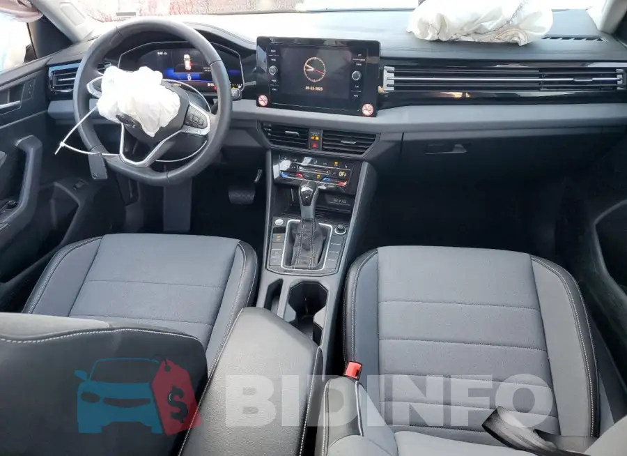 3VW7X7BU0SM012178 Photo# 8