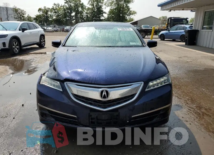 19UUB2F53HA002892 Photo# 5