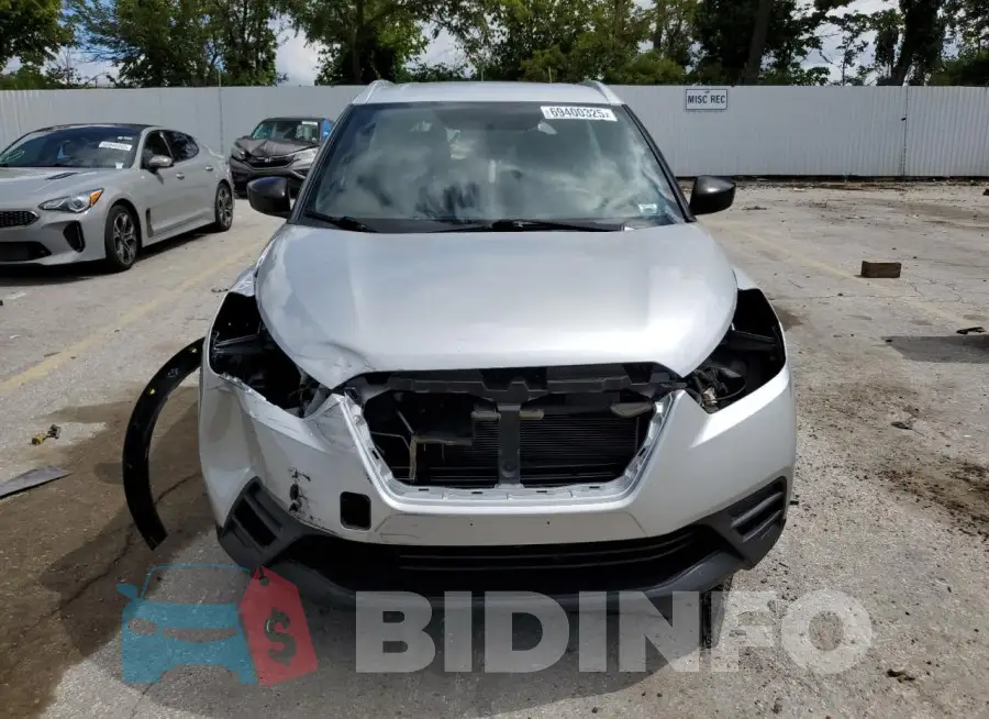 3N1CP5CU2JL533222 Photo# 5