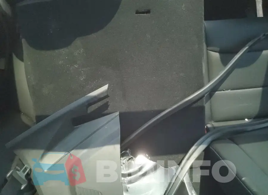 5YJ3E1EAXRF730261 Photo# 8