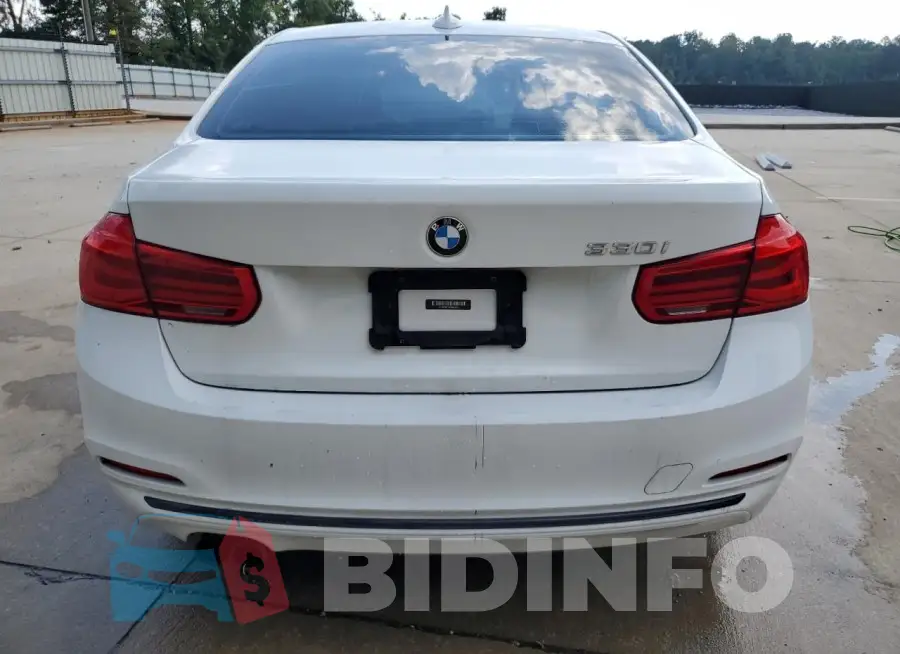 WBA8B9C35HK884943 Photo# 6