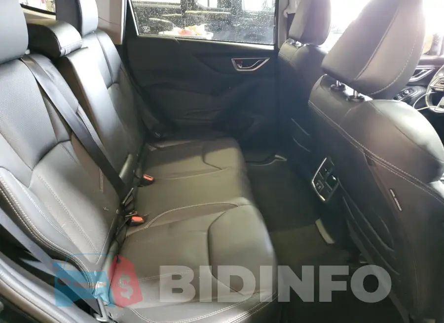 JF2SKAUC2KH459131 Photo# 11