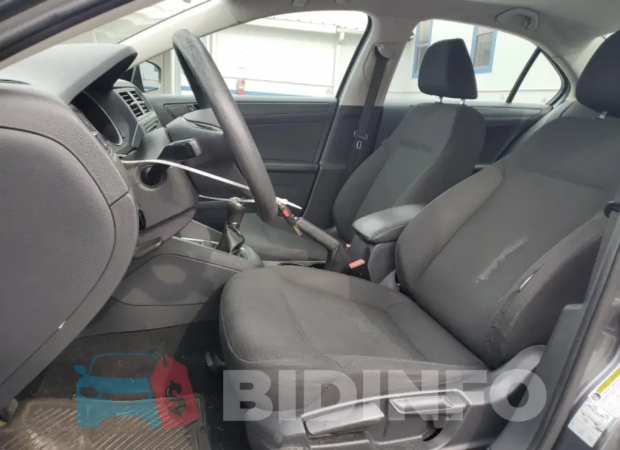 3VW167AJ7GM251170 Photo# 7