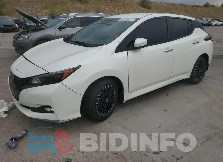 1N4CZ1CV7SC550562 Photo# 1
