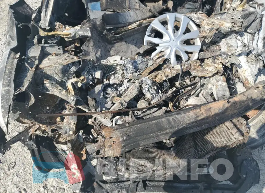 JN8AT2MT5GW000776 Photo# 12