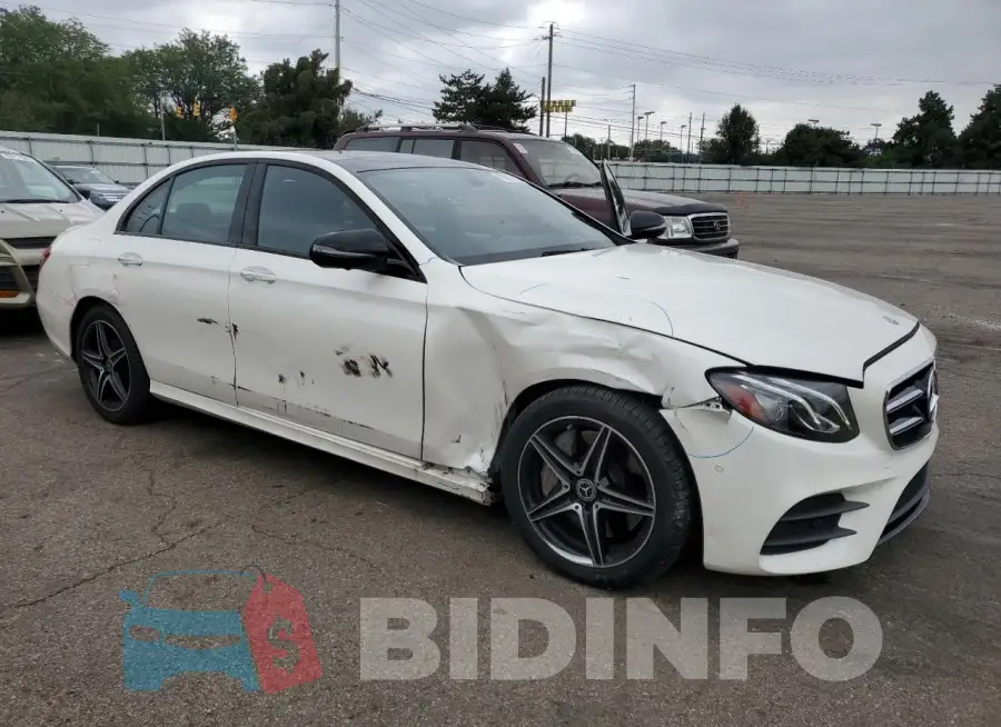 WDDZF4KB5KA551765 Photo# 4