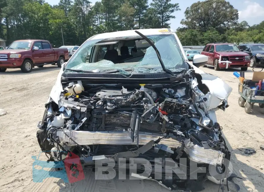 2C4RC1CG4NR211597 Photo# 5