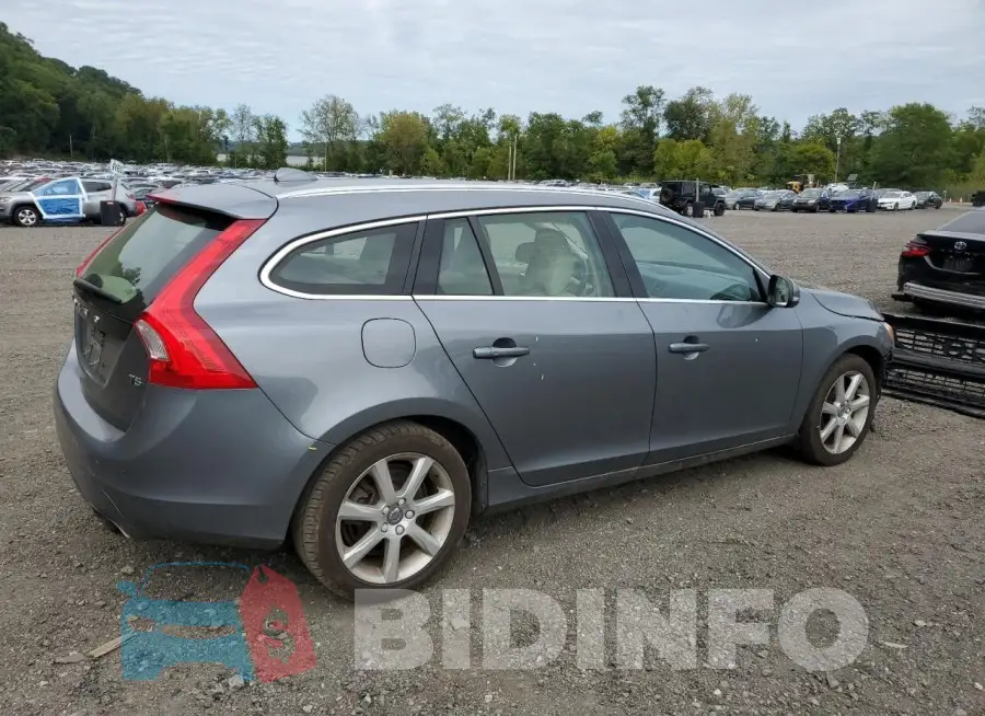 YV140MEM2G1295752 Photo# 3