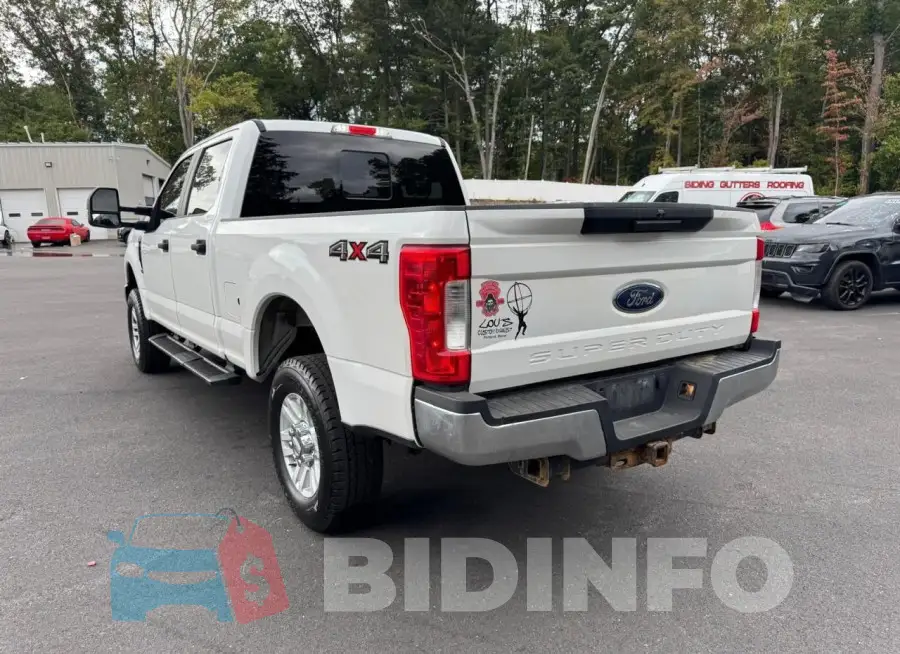 1FT7W2B60JEB02574 Photo# 2