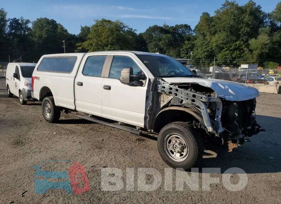 1FT7W2B67JEB73044 Photo# 4