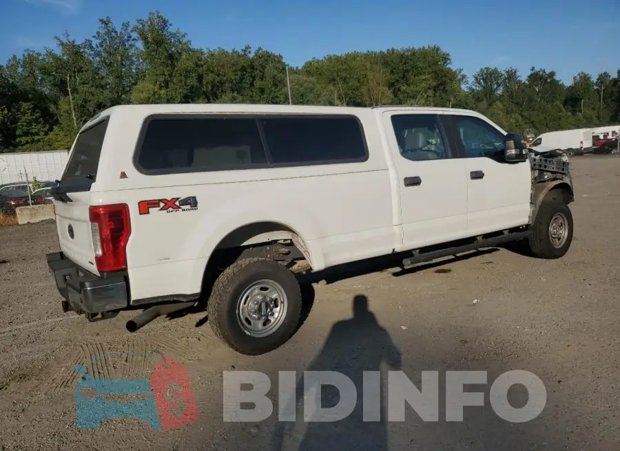 1FT7W2B67JEB73044 Photo# 3
