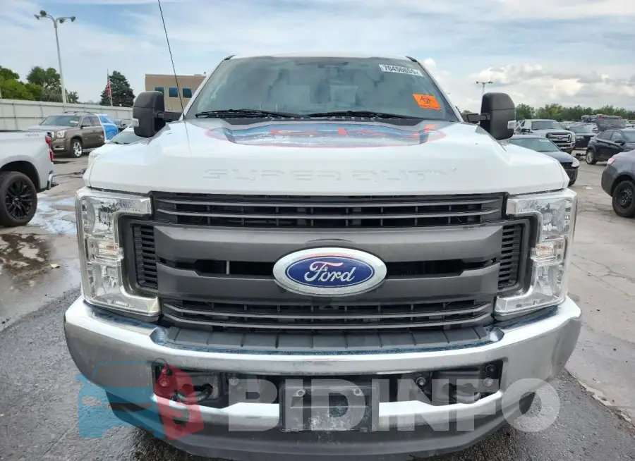 1FT7X2B69HEF37889 Photo# 5