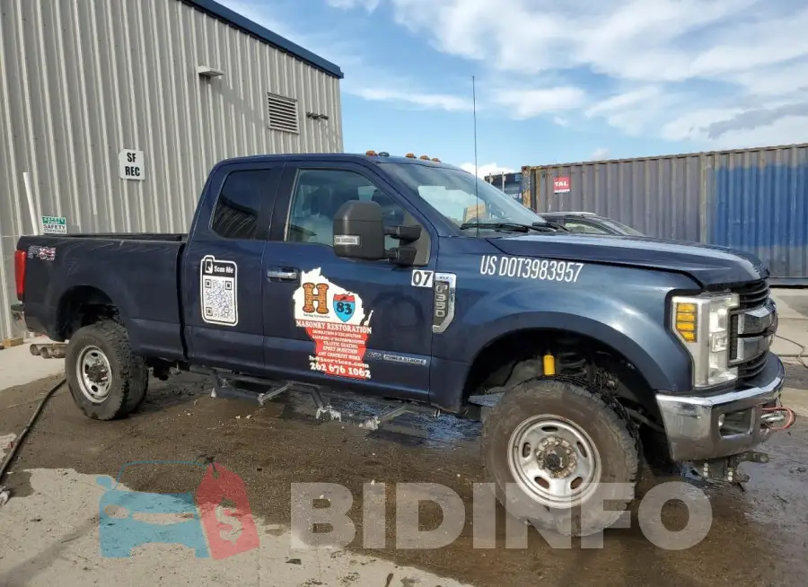 1FT8X3BT5KEC93441 Photo# 4