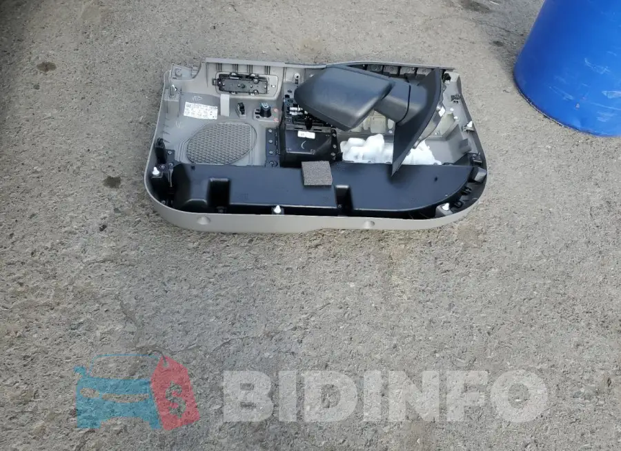 1FTMF1E51JKE54886 Photo# 12