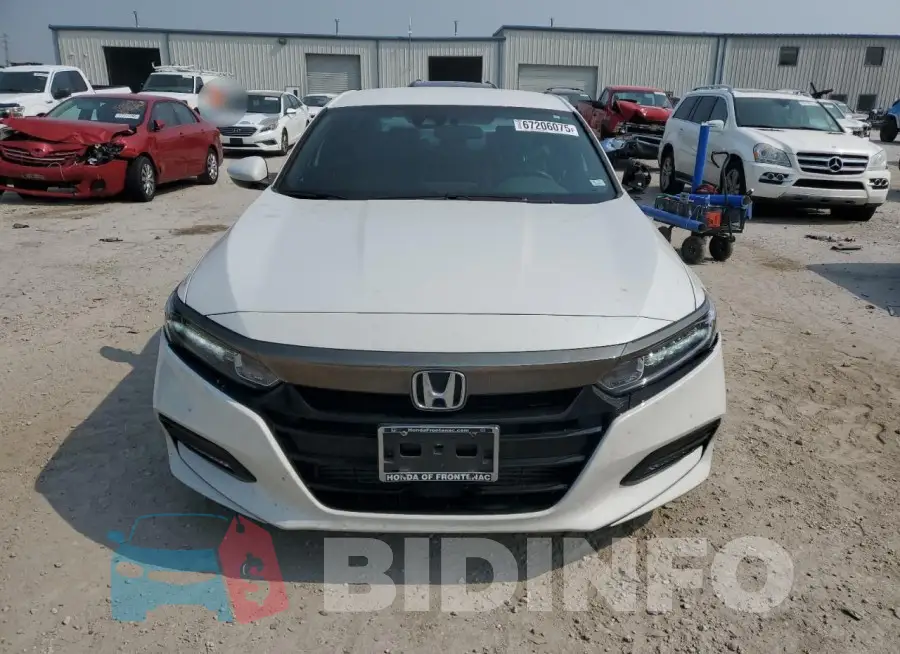 1HGCV1F33KA031571 Photo# 5