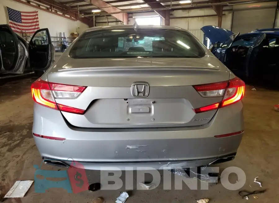 1HGCV1F36KA132846 Photo# 6
