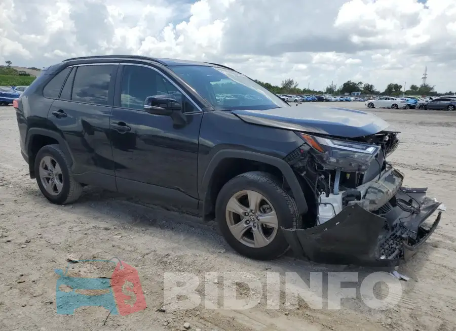 2T3W1RFV6RC288163 Photo# 4