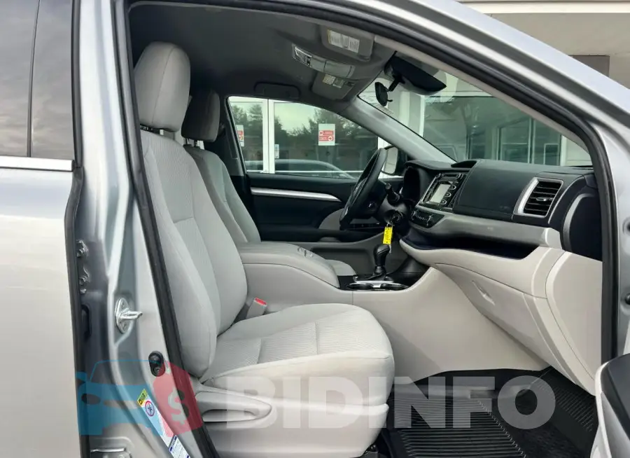 5TDBZRFH2JS915186 Photo# 5