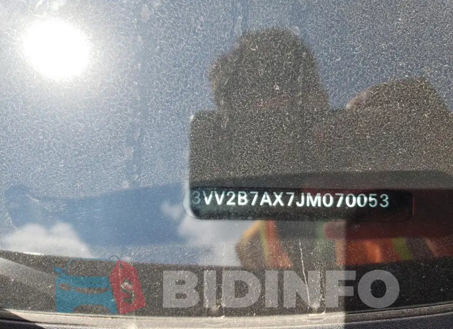 3VV2B7AX7JM070053 Photo# 12