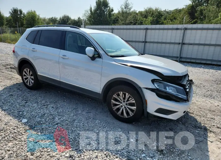 3VV3B7AX3JM187925 Photo# 4