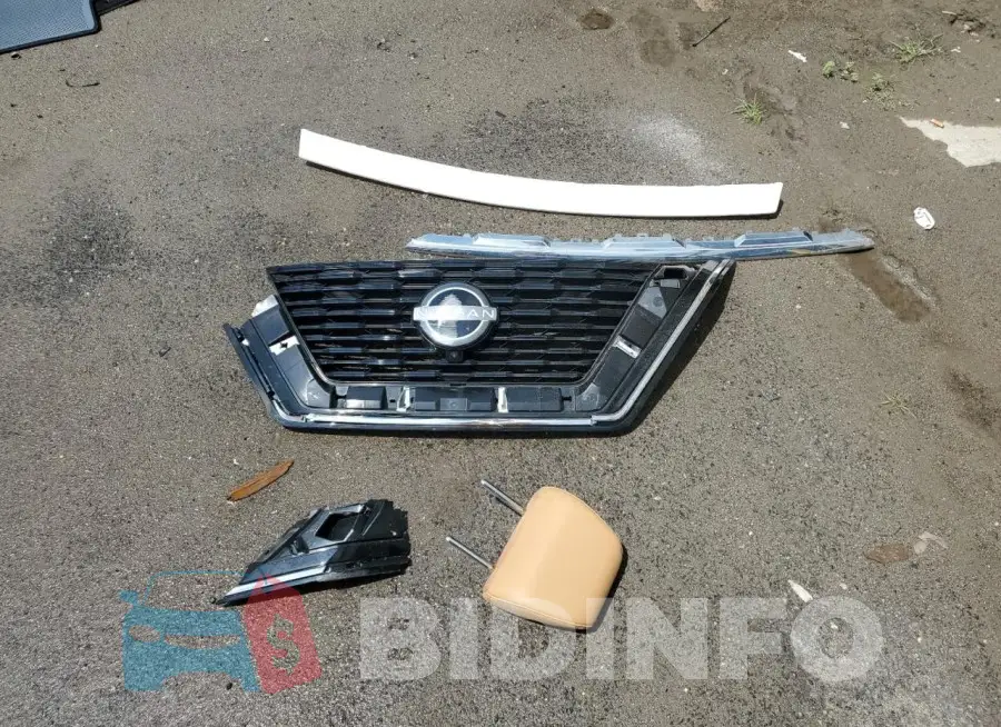 JN8BT3DD1NW270989 Photo# 13