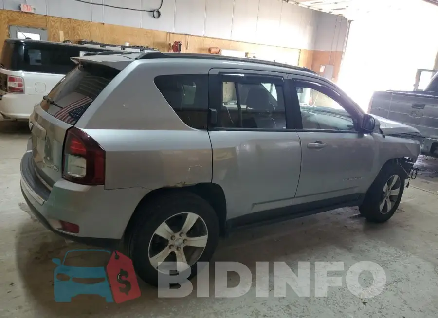 1C4NJDEB6GD764376 Photo# 3