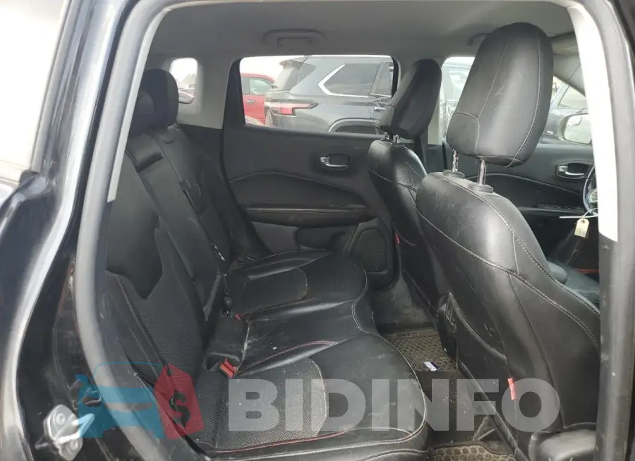 3C4NJDDB5LT159643 Photo# 10