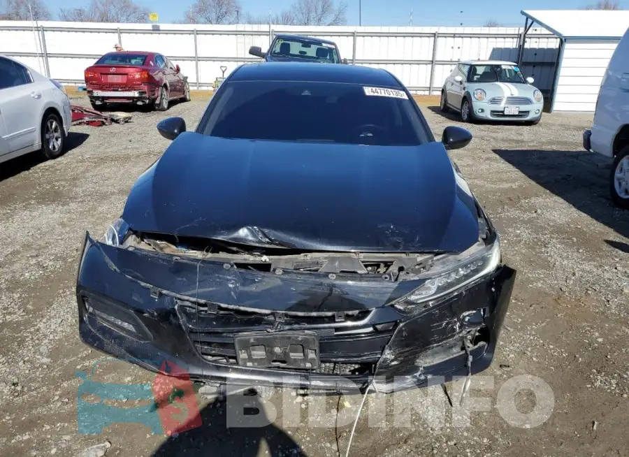 1HGCV2F67JA037694 Photo# 5