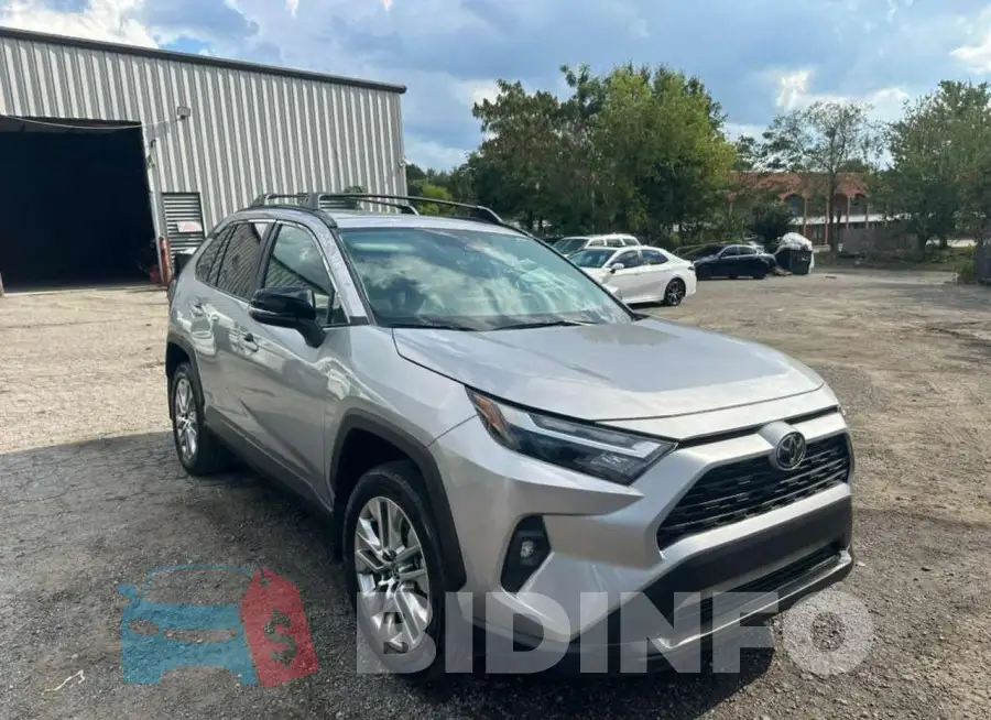 2T3A1RFV1RC471867 Photo# 1