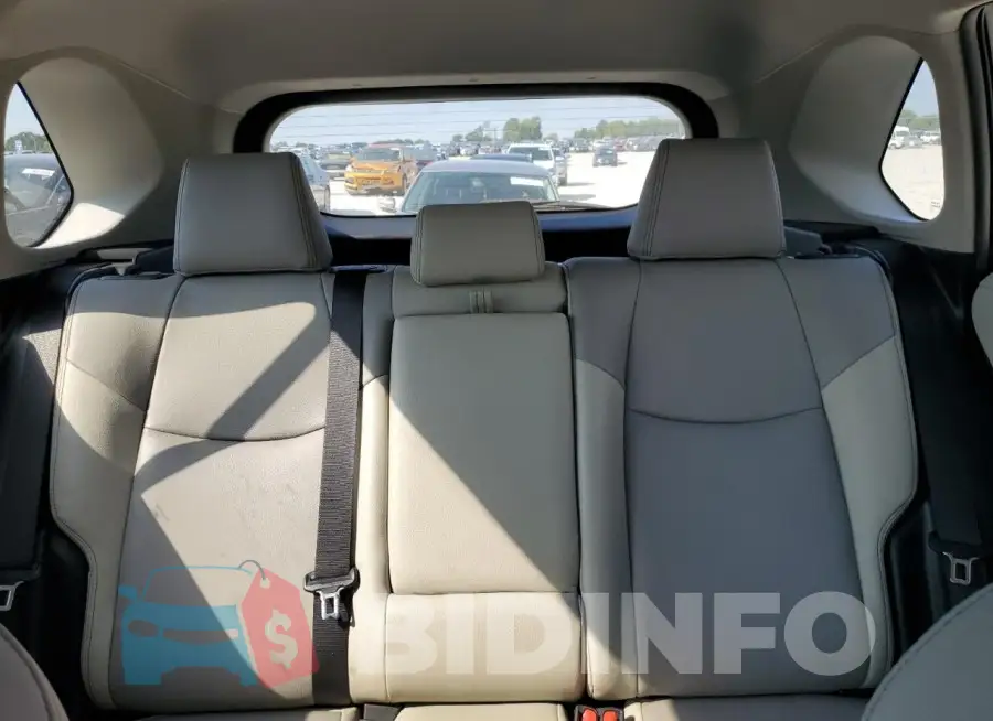 2T3W1RFV1MC161720 Photo# 10