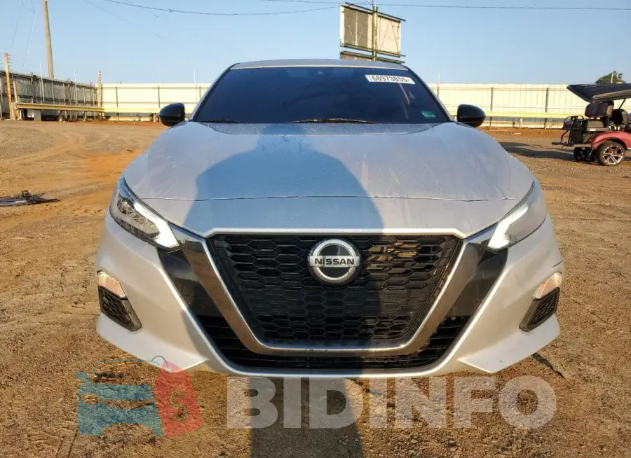 1N4BL4CV6LN311573 Photo# 5