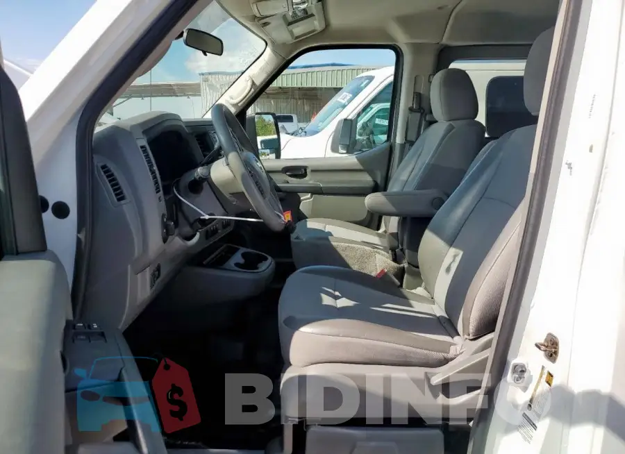 5BZBF0AA2JN851185 Photo# 7