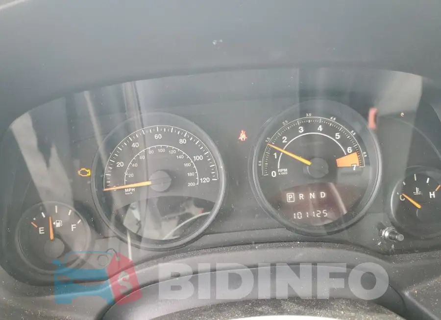 1C4NJCBA7GD715452 Photo# 9