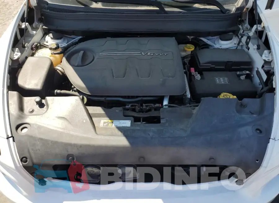 1C4PJLCS6HW554307 Photo# 12