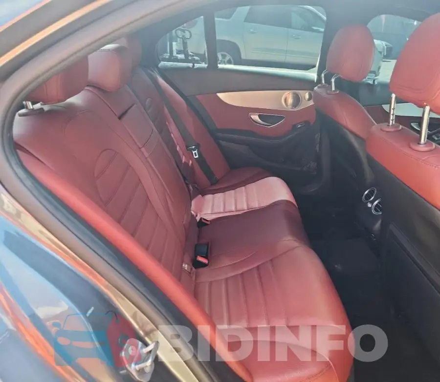 55SWF4JB9JU270104 Photo# 10