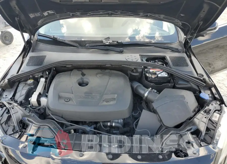YV126MFK4G2402913 Photo# 11