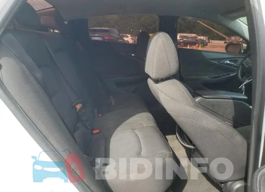 1G1ZD5ST6JF272477 Photo# 10