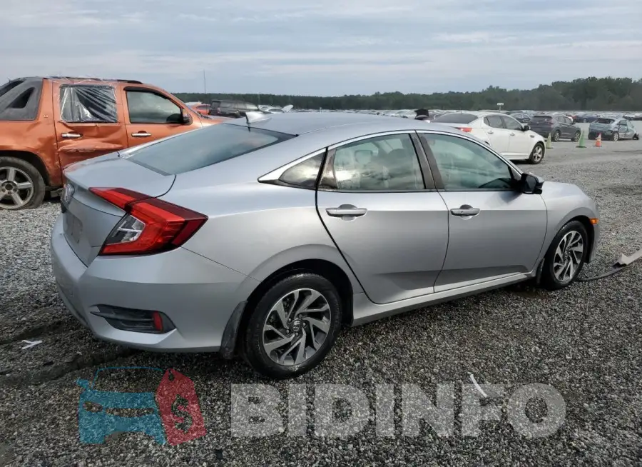 19XFC2F74JE035246 Photo# 3