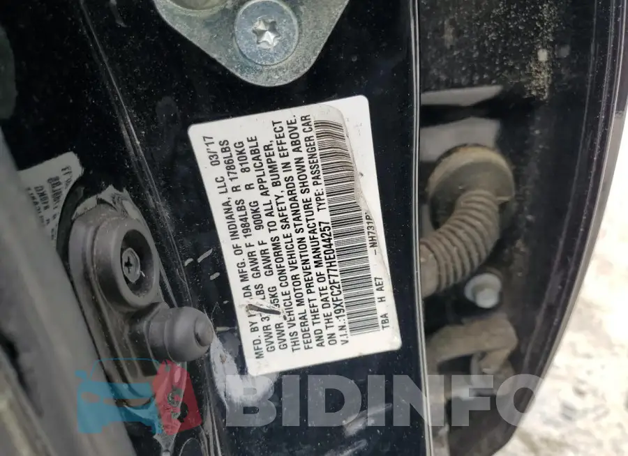 19XFC2F77HE044257 Photo# 12