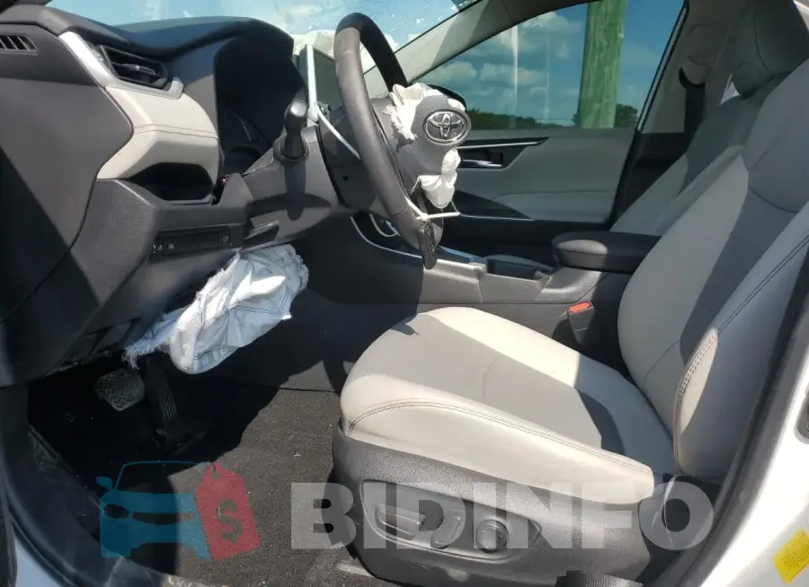 2T3A1RFV6RW427457 Photo# 7