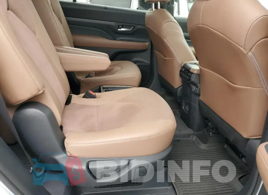 5TDADAB55RS000853 Photo# 11