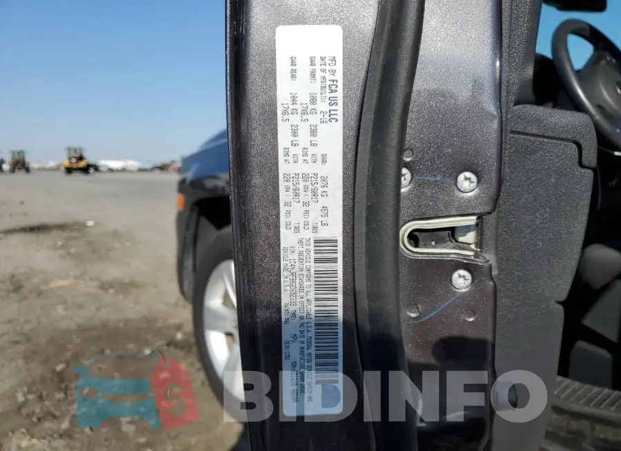 1C4NJRFB6GD692333 Photo# 13